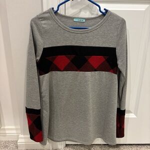 Stylish Gray and Red Argyle Long Sleeve Tee